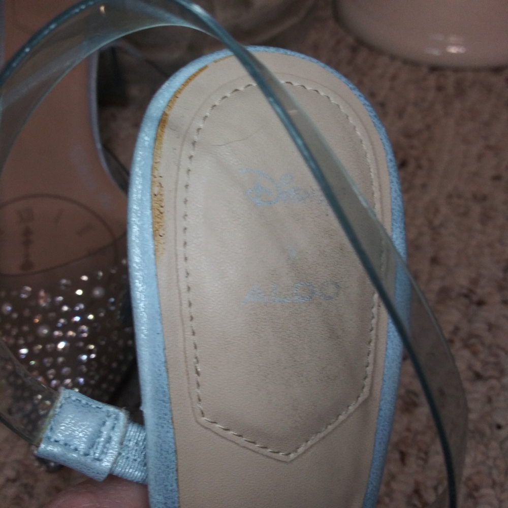 Disney x Aldo Strike Twelve Cinderella Glass Slipper Rhinestone/Pearl Heels - Picture 5 of 11